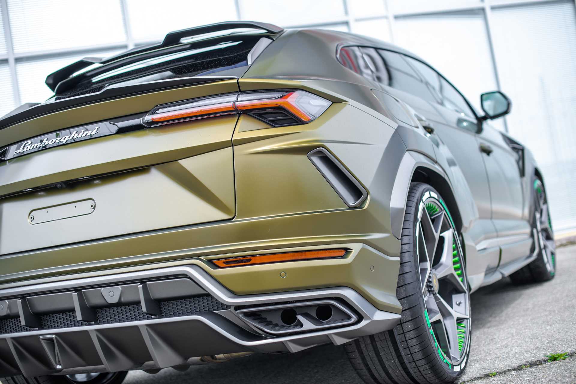Lamborghini urus 2017 станет вторым «кроссом» в истории компании