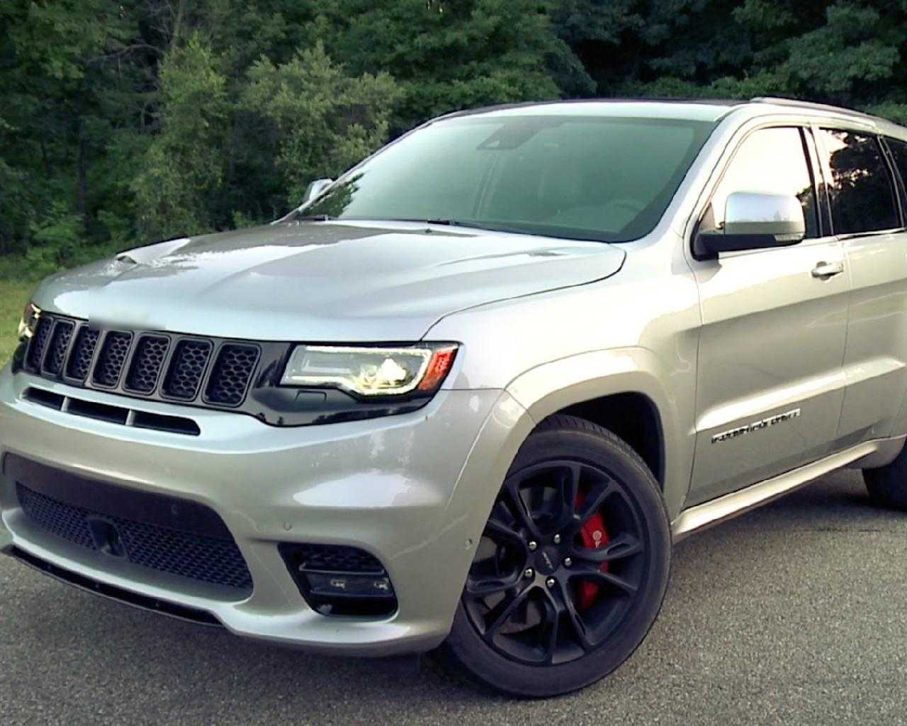 Jeep Grand Cherokee srt8 Silver