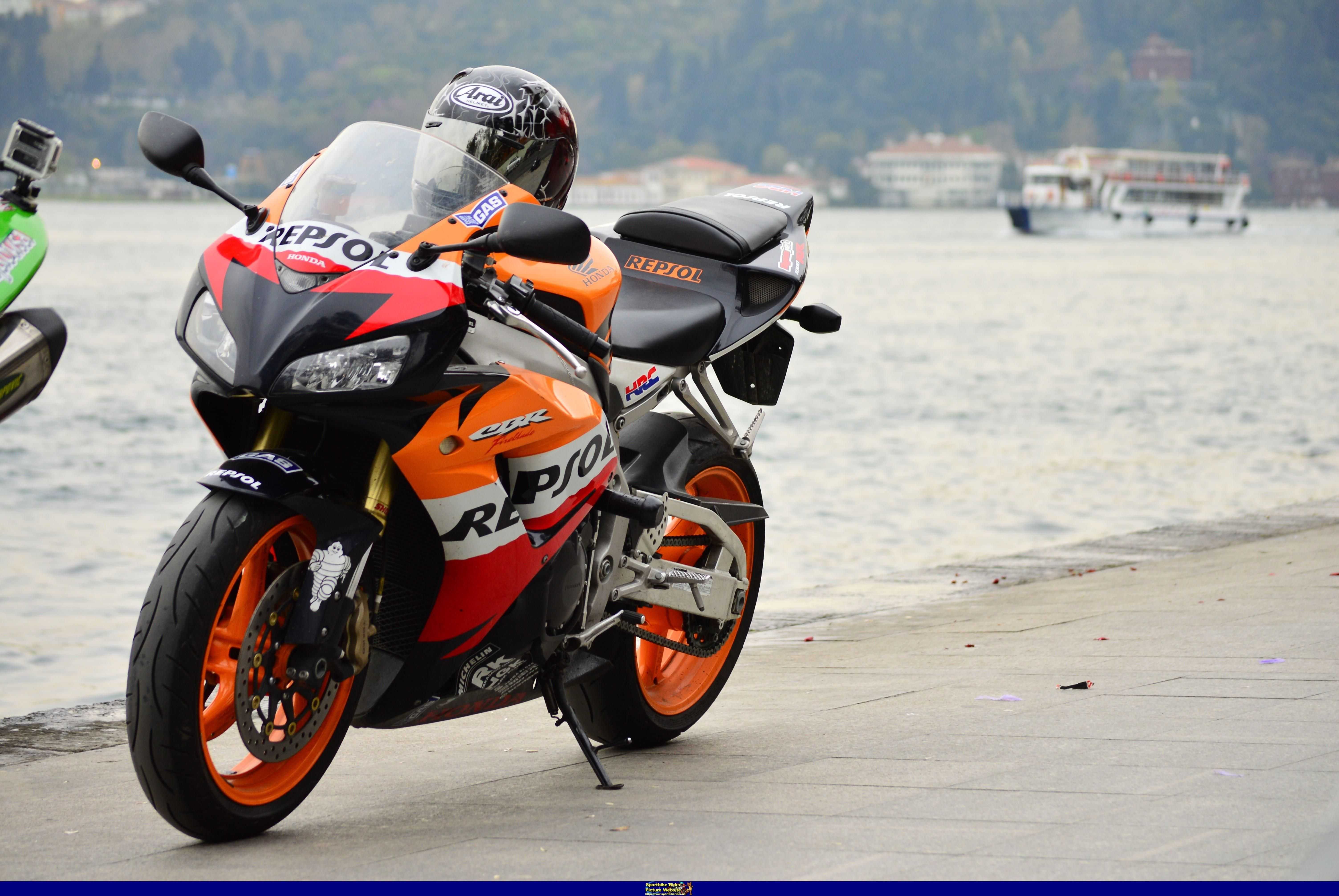 Honda cbr1000rr РѕР±РѕРё