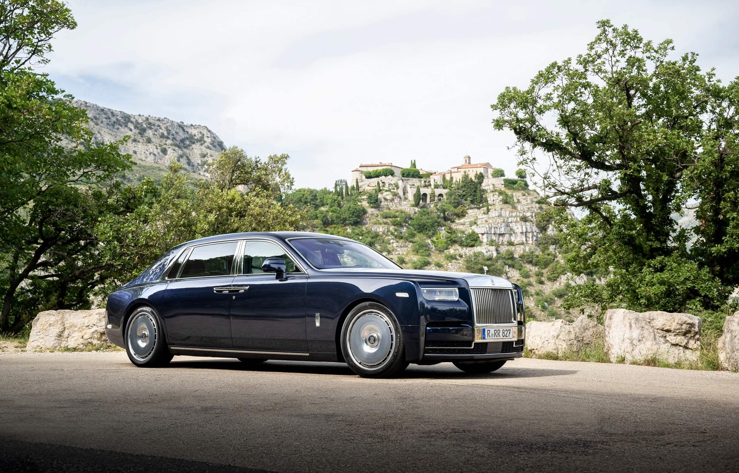 2023 rolls-royce ghost review, ﻿pricing, and specs
