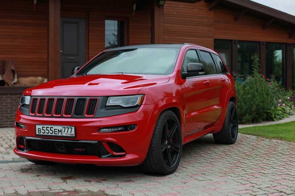 Огня и горючего: тест-драйв jeep grand cherokee srt8 в российской глубинке