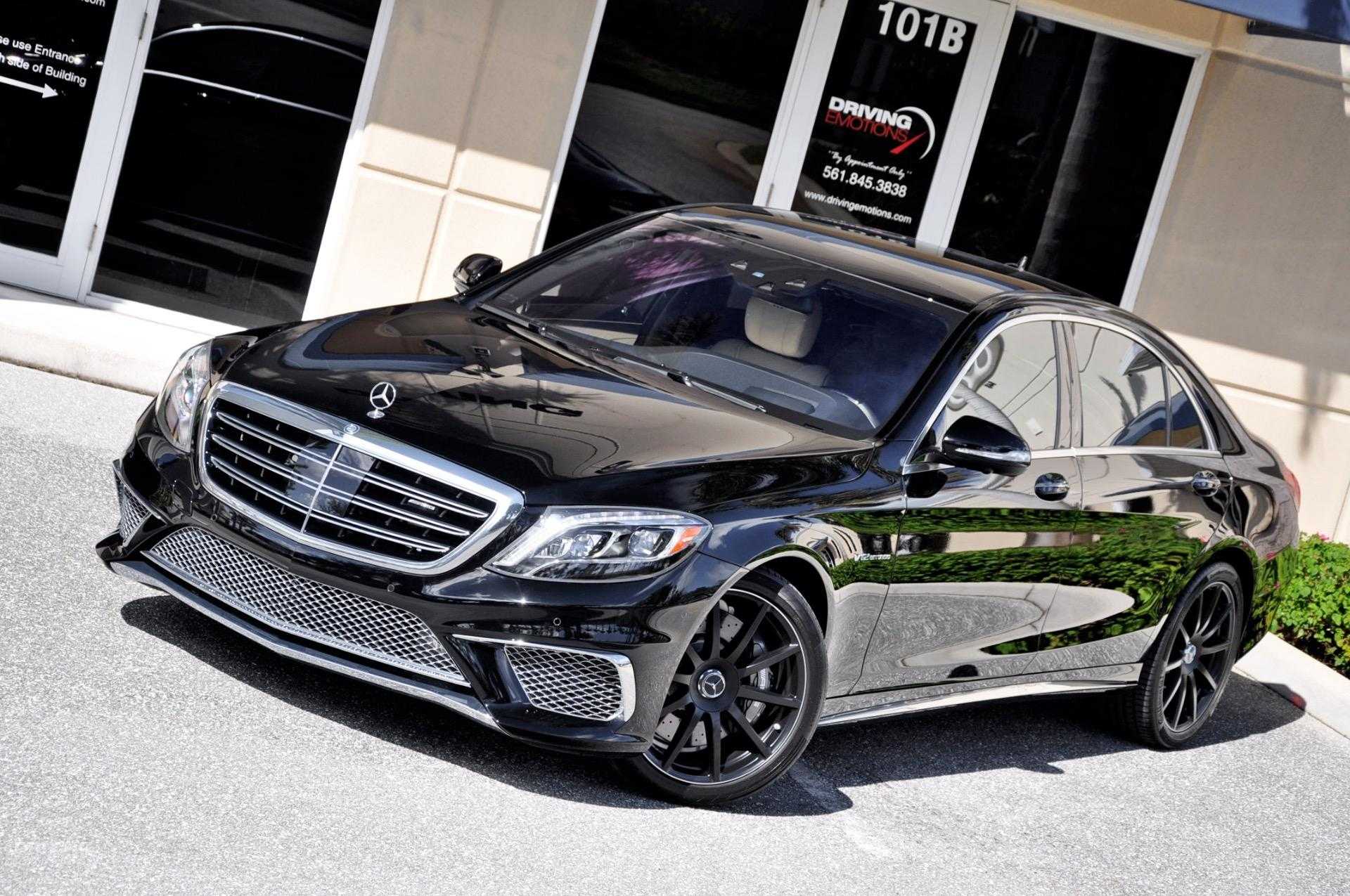 В середине июля 2013 года был представлен заряженный седан Mercedes-Benz S 63 AMG W222, а в начале ноября немецкий производитель презентовал еще более