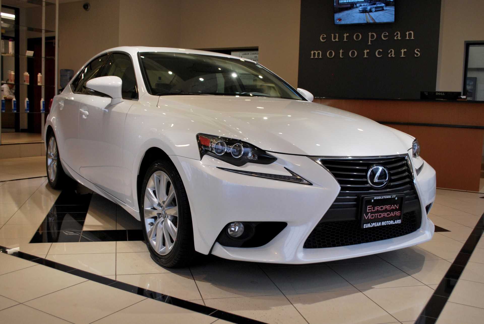 Lexus - полный каталог моделей, характеристики, отзывы на все автомобили lexus (лексус)