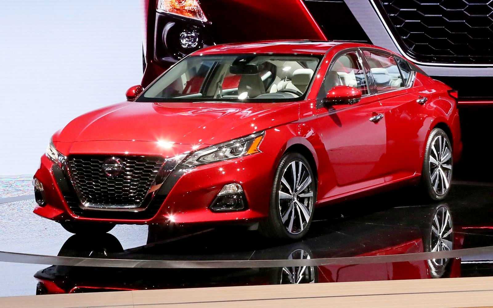 Nissan altima sedan 2.5 (2014) | 66 факторов