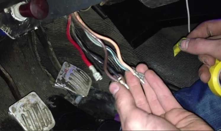 Советы как открыть ваз 2114 если ключи остались в машине